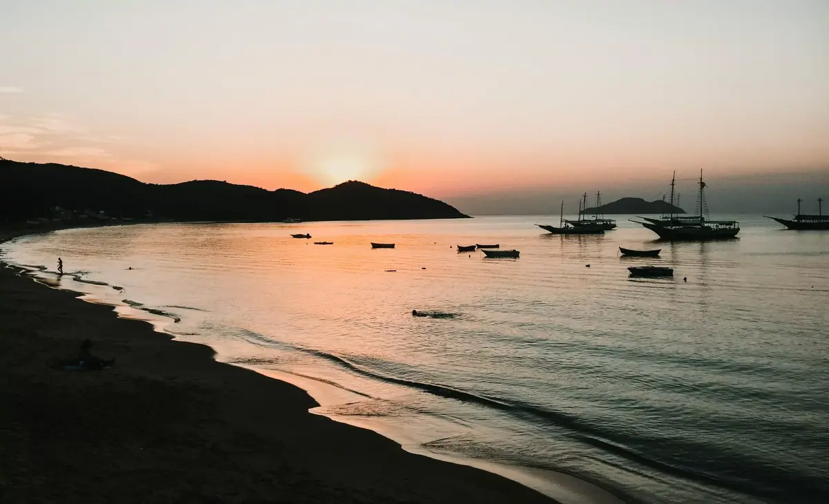 Pôr do sol na Praia Grande de Arraial do Cabo